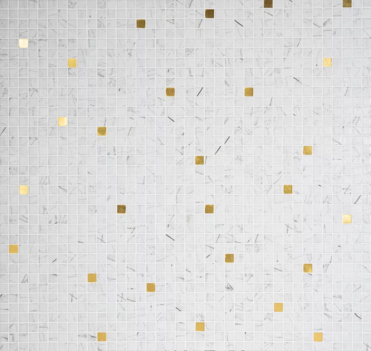 Стеклянная мозаичная смесь Ezarri Carrara Gold